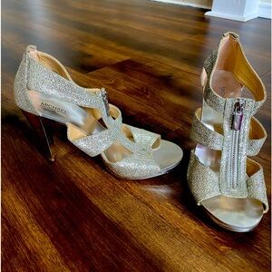 MICHAEL KORS like new shiny very comfortable 8.5